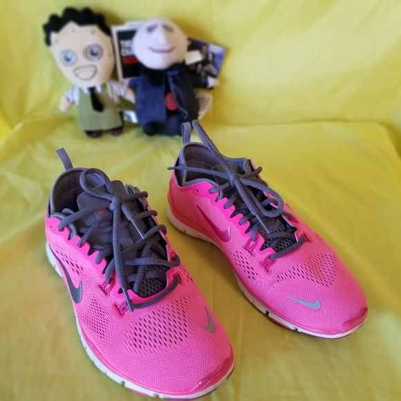 Nike Shoes - Pink Nike Shoes